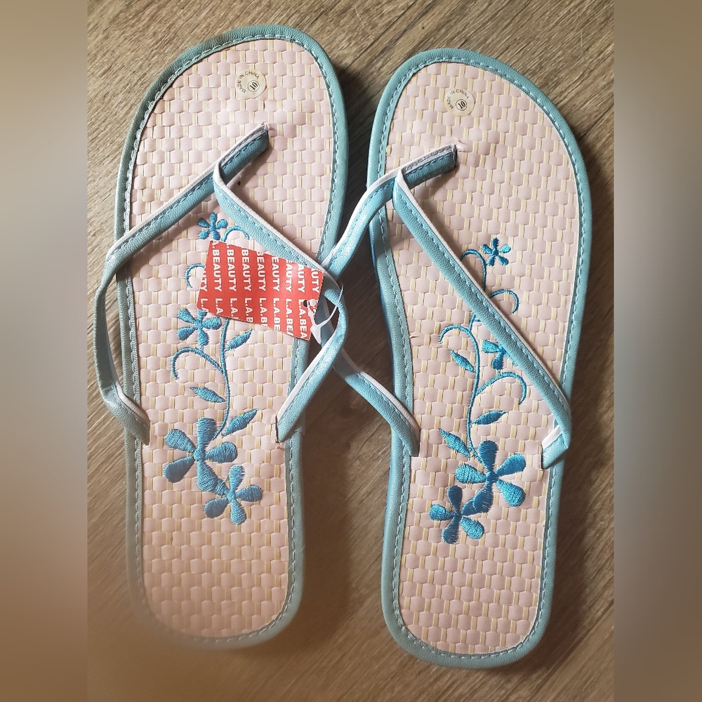 Flip Flops L.A. Beauty Floral Print Size 10 NWT
